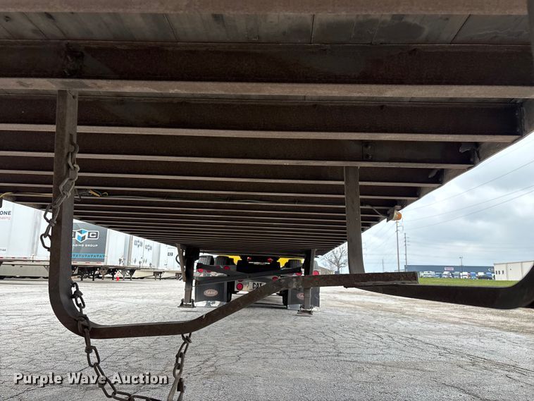 image for item FG0143 2005 Utility VS2DC dry van trailer