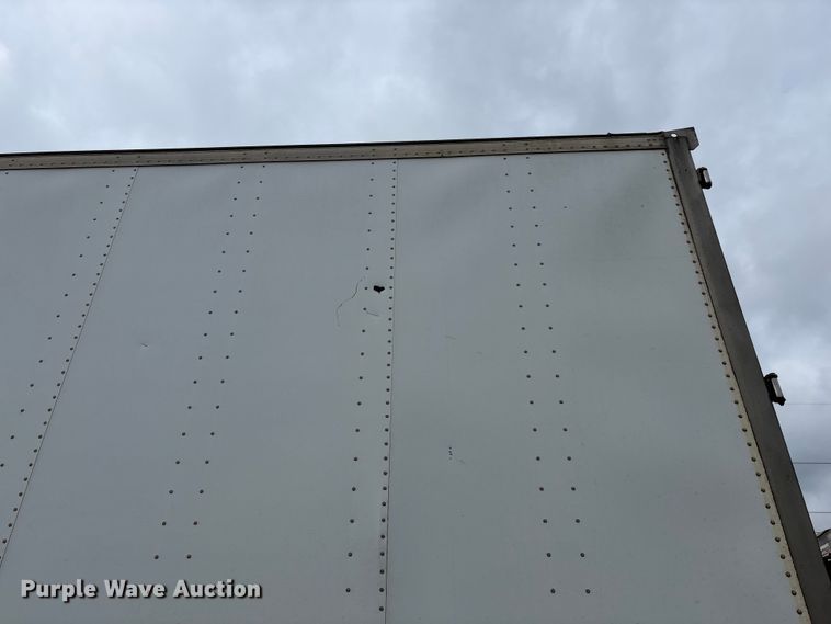 image for item FG0143 2005 Utility VS2DC dry van trailer