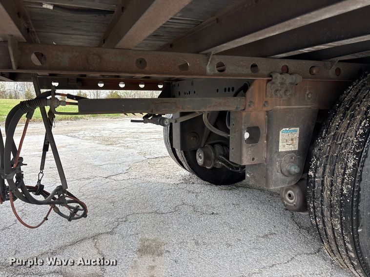 image for item FG0143 2005 Utility VS2DC dry van trailer