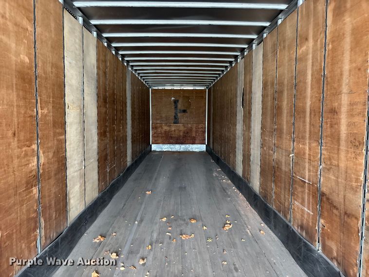 image for item FG0143 2005 Utility VS2DC dry van trailer