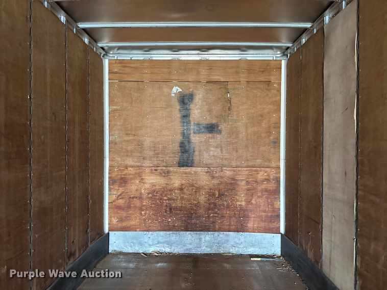 image for item FG0143 2005 Utility VS2DC dry van trailer