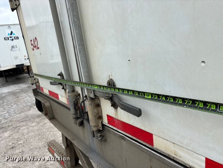 image for item FG0143 2005 Utility VS2DC dry van trailer