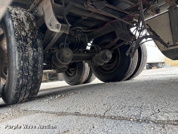 image for item FG0144 2012 Wabash National DVLSHPC dry van trailer