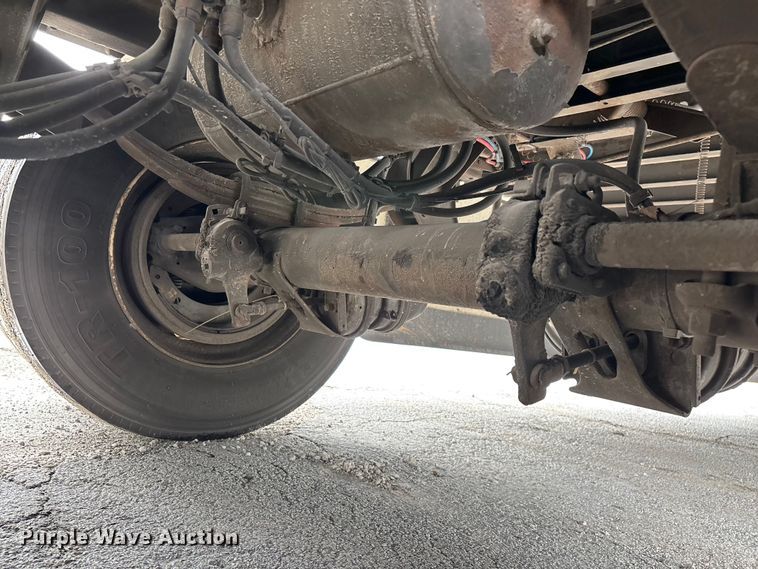 image for item FG0144 2012 Wabash National DVLSHPC dry van trailer