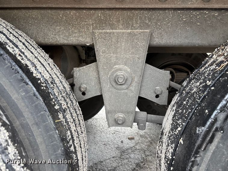 image for item FG0144 2012 Wabash National DVLSHPC dry van trailer