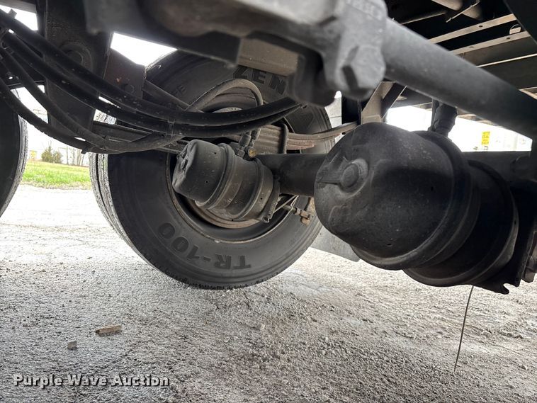 image for item FG0144 2012 Wabash National DVLSHPC dry van trailer