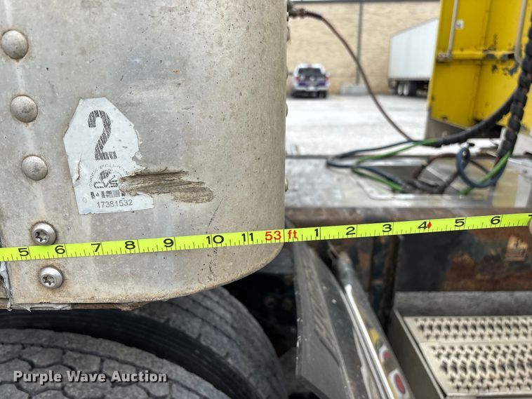 image for item FG0144 2012 Wabash National DVLSHPC dry van trailer