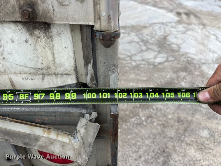 image for item FG0144 2012 Wabash National DVLSHPC dry van trailer