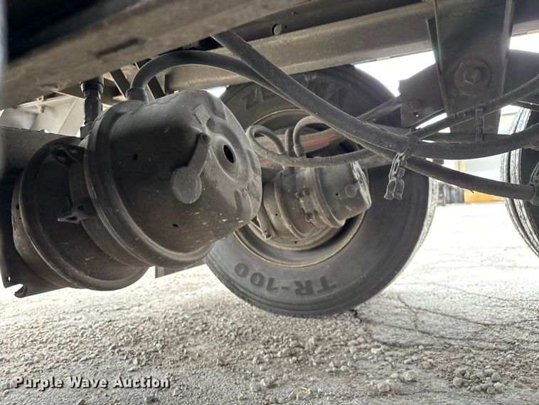 image for item FG0145 2013 Wabash National DVLSHPC dry van trailer