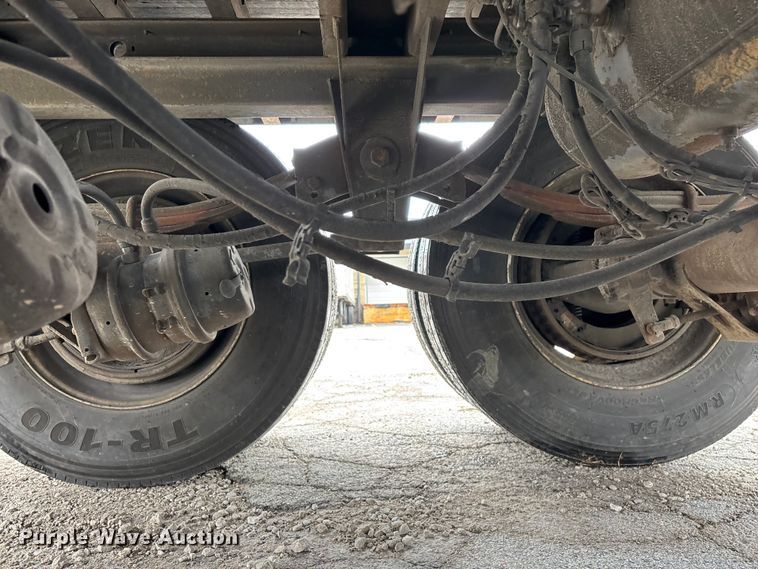 image for item FG0145 2013 Wabash National DVLSHPC dry van trailer