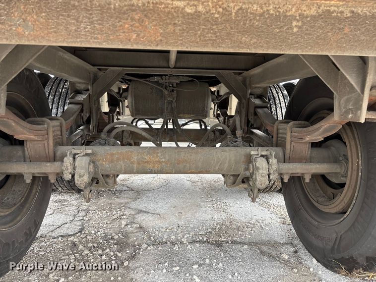 image for item FG0145 2013 Wabash National DVLSHPC dry van trailer