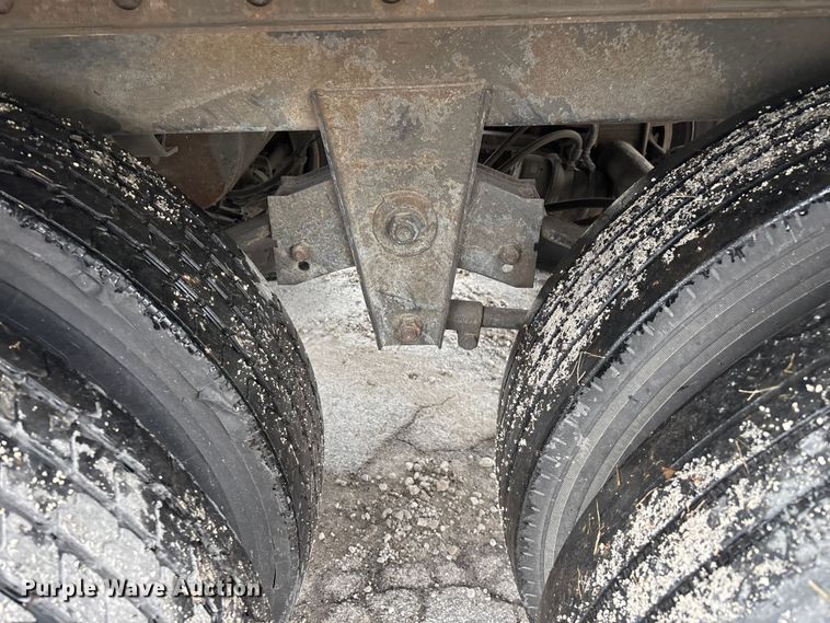 image for item FG0145 2013 Wabash National DVLSHPC dry van trailer