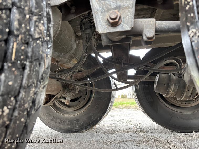 image for item FG0145 2013 Wabash National DVLSHPC dry van trailer