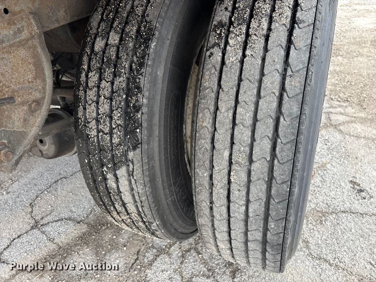 image for item FG0145 2013 Wabash National DVLSHPC dry van trailer