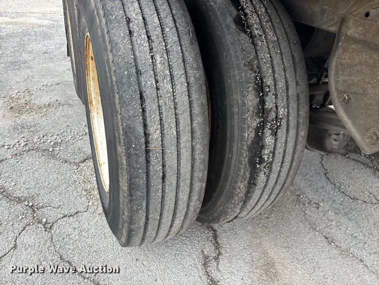 image for item FG0145 2013 Wabash National DVLSHPC dry van trailer