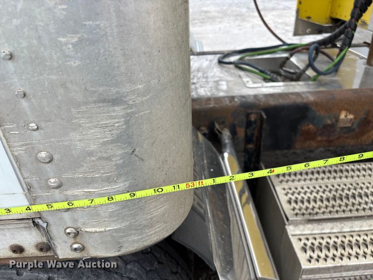 image for item FG0145 2013 Wabash National DVLSHPC dry van trailer