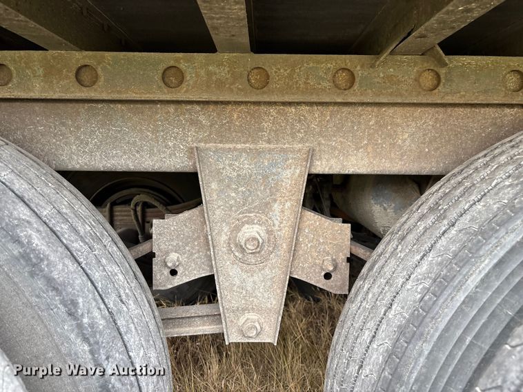 image for item FG0146 2012 Wabash National DVLSHPC dry van trailer