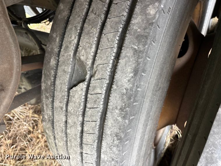 image for item FG0146 2012 Wabash National DVLSHPC dry van trailer