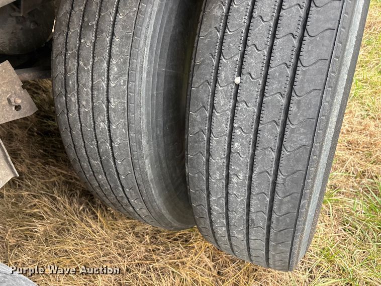 image for item FG0146 2012 Wabash National DVLSHPC dry van trailer