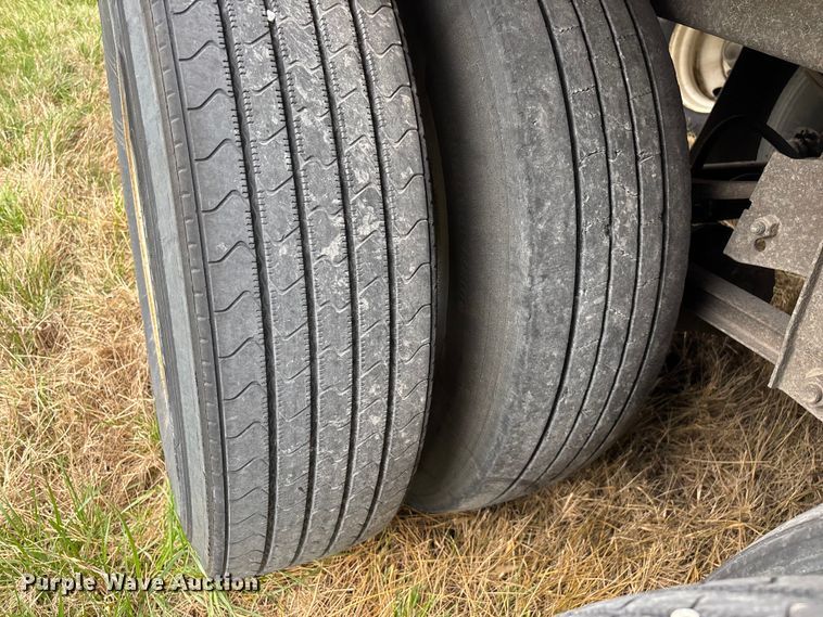 image for item FG0146 2012 Wabash National DVLSHPC dry van trailer