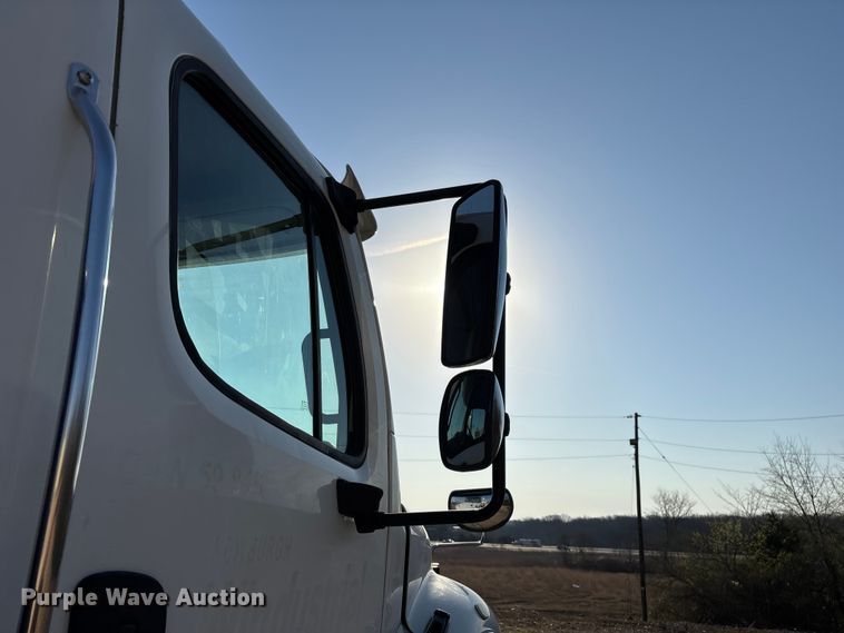 image for item FG0216 2017 Freightliner M2 Business Class crane truck