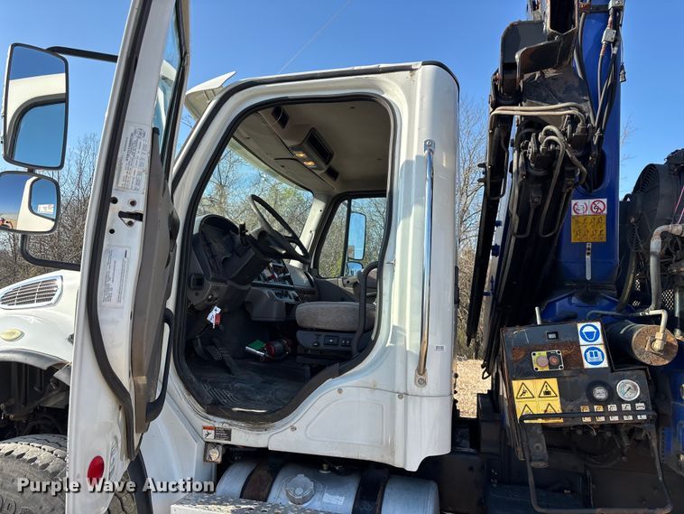 image for item FG0216 2017 Freightliner M2 Business Class crane truck