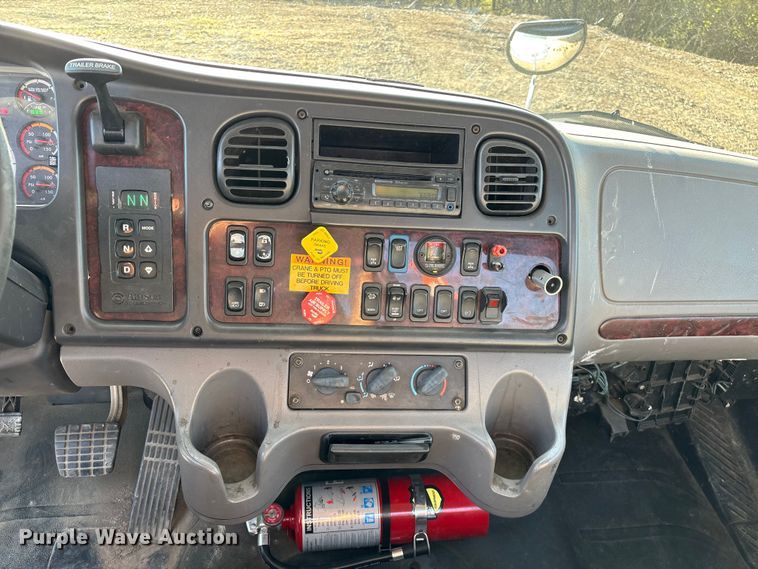 image for item FG0216 2017 Freightliner M2 Business Class crane truck