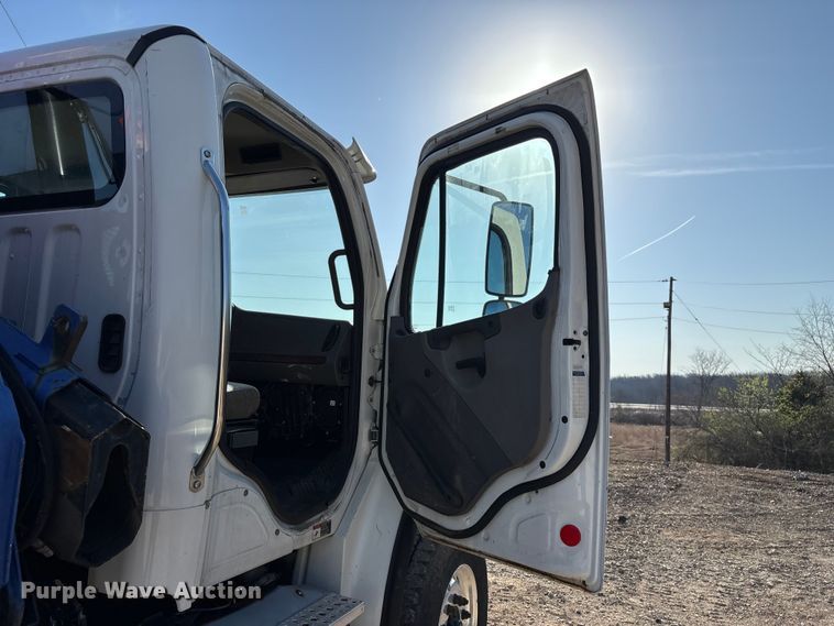 image for item FG0216 2017 Freightliner M2 Business Class crane truck