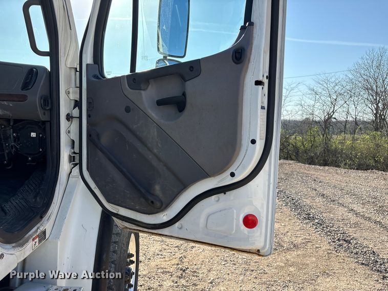 image for item FG0216 2017 Freightliner M2 Business Class crane truck