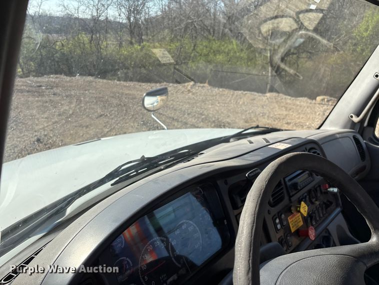 image for item FG0216 2017 Freightliner M2 Business Class crane truck