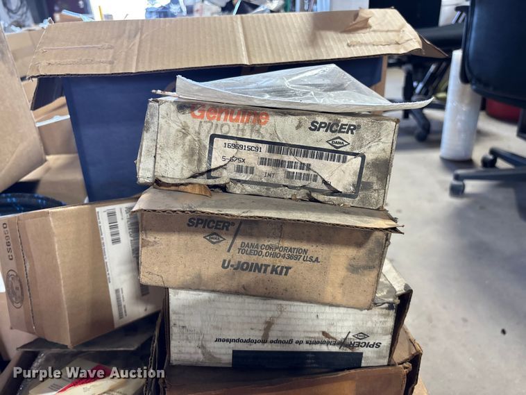 image for item FG0217 Truck parts