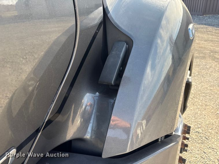 image for item FG2774 2019 Kenworth T680 semi truck