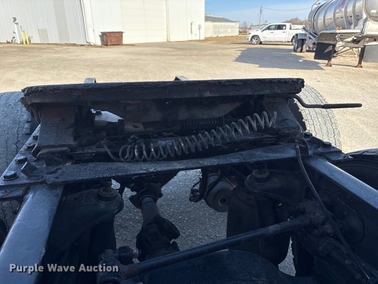 image for item FG2774 2019 Kenworth T680 semi truck