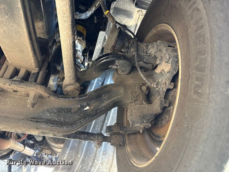 image for item FG2774 2019 Kenworth T680 semi truck