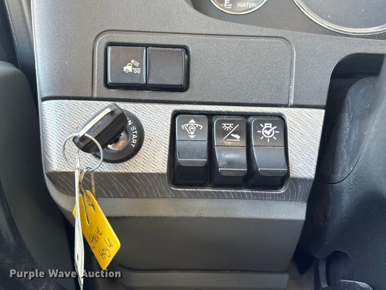 image for item FG2774 2019 Kenworth T680 semi truck