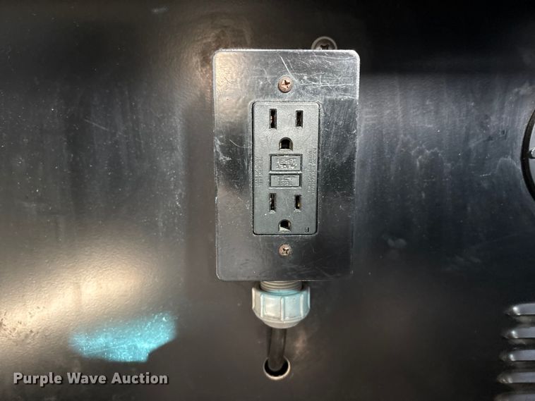 image for item FG2774 2019 Kenworth T680 semi truck