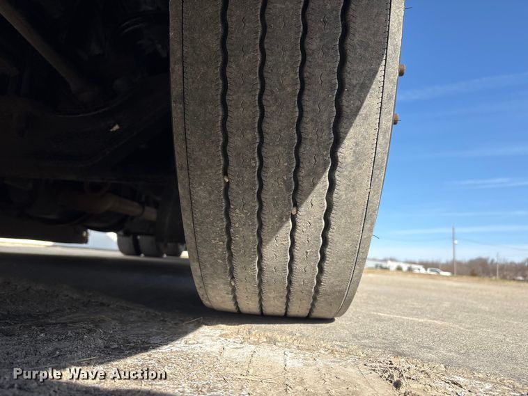 image for item FG2774 2019 Kenworth T680 semi truck