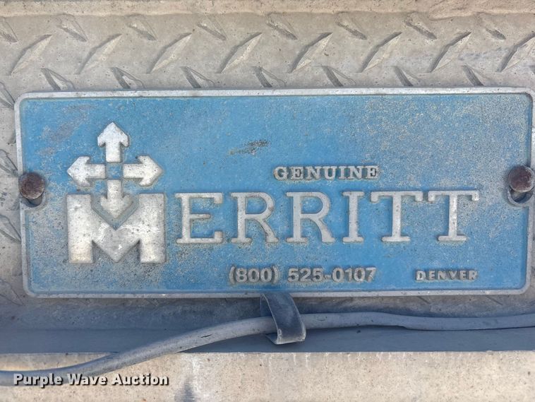 image for item FG2811 2001 Mack CL700 semi truck