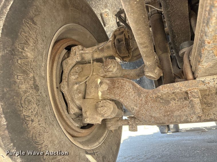 image for item FG2811 2001 Mack CL700 semi truck