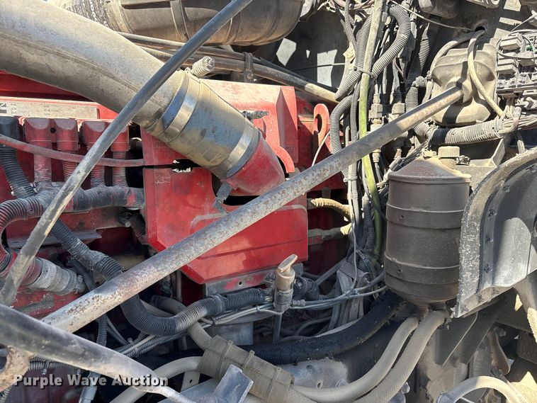 image for item FG2811 2001 Mack CL700 semi truck