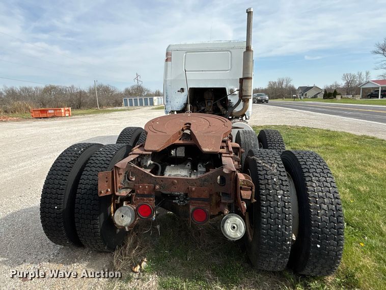 image for item FH7026 1984 Mack MH613 semi truck