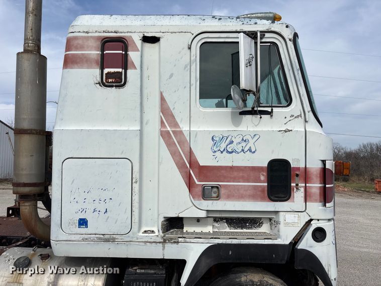 image for item FH7026 1984 Mack MH613 semi truck