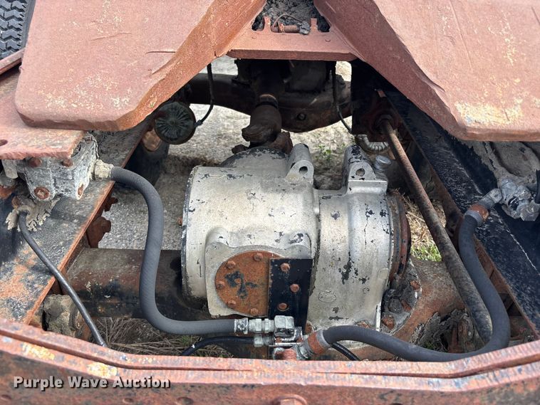 image for item FH7026 1984 Mack MH613 semi truck