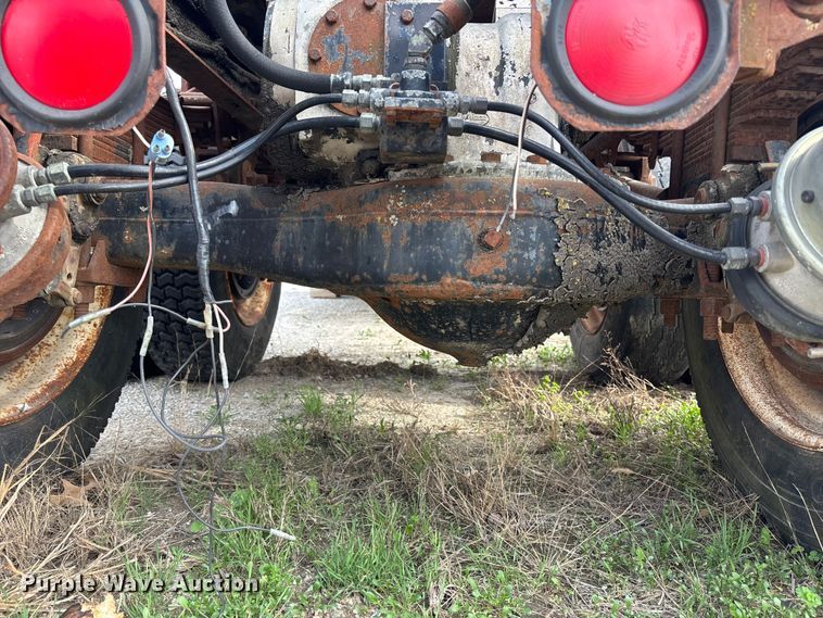 image for item FH7026 1984 Mack MH613 semi truck