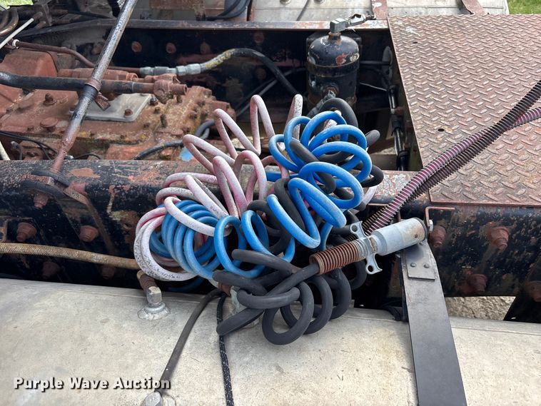 image for item FH7026 1984 Mack MH613 semi truck