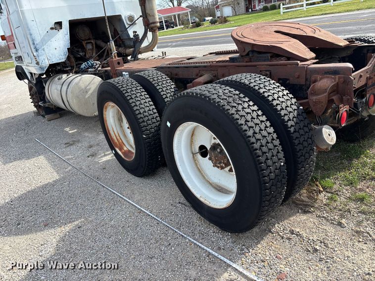 image for item FH7026 1984 Mack MH613 semi truck