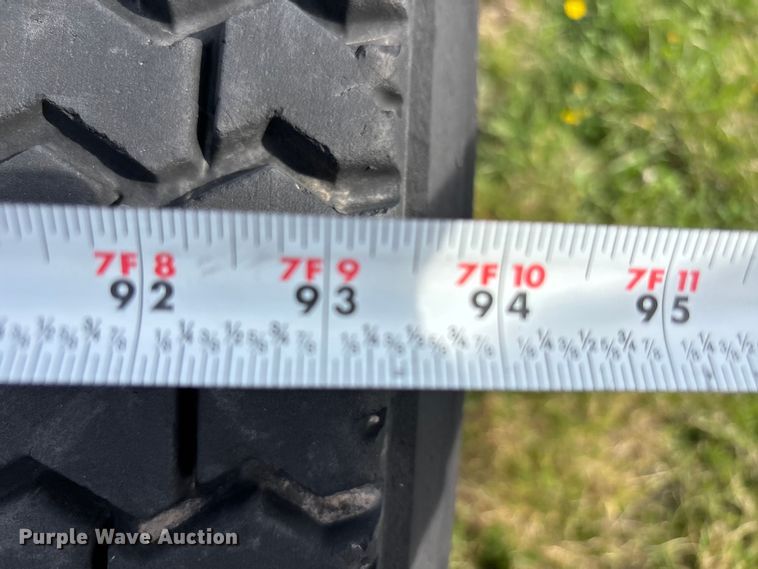 image for item FH7026 1984 Mack MH613 semi truck