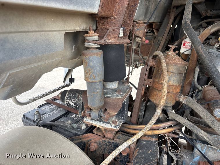 image for item FH7026 1984 Mack MH613 semi truck