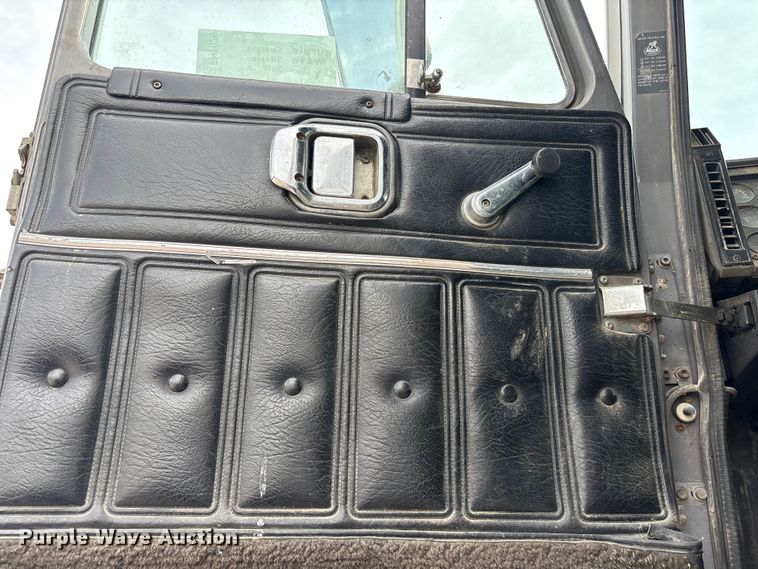 image for item FH7026 1984 Mack MH613 semi truck