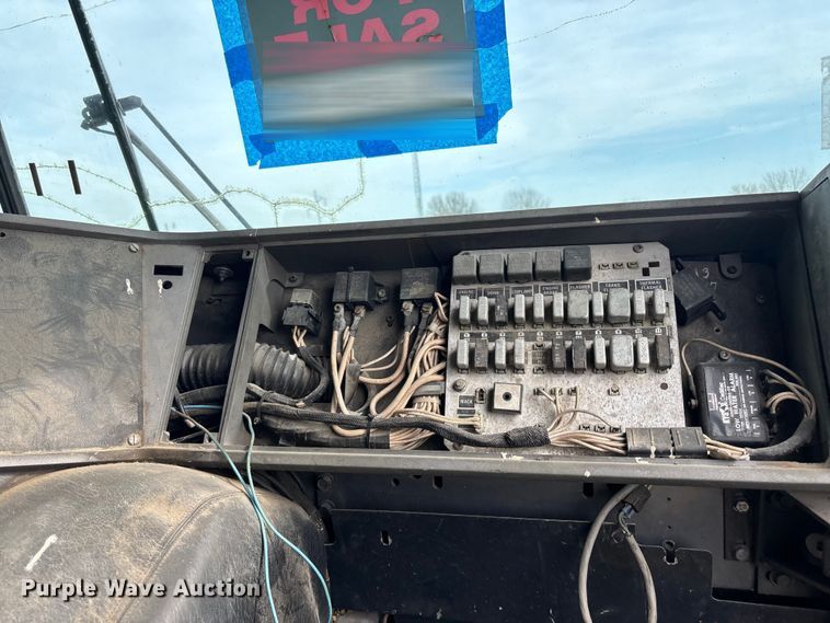 image for item FH7026 1984 Mack MH613 semi truck